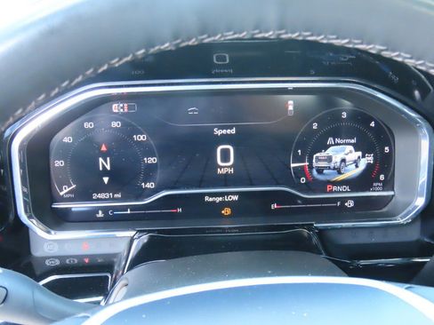 Used 2025 GMC Sierra 2500 SLT w/ SLT Convenience Package image 28