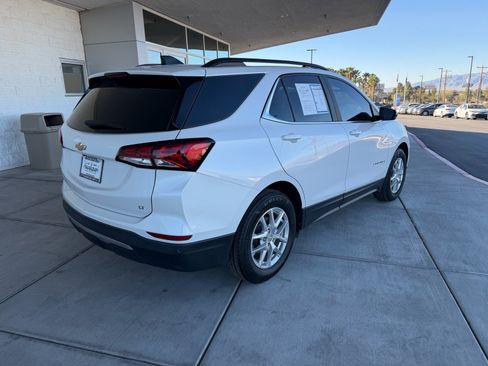 Used 2023 Chevrolet Equinox LT image 3