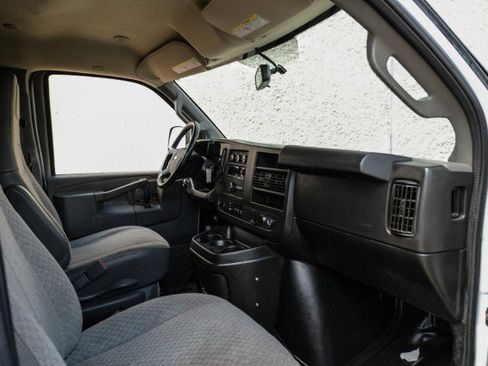 Used 2020 Chevrolet Express 2500 w/ Driver Convenience Package image 14