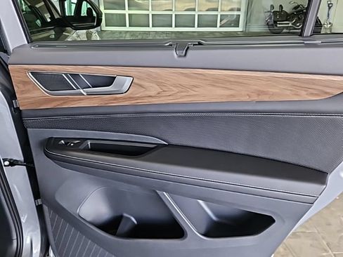 New 2026 Volkswagen Atlas SE FWD image 15
