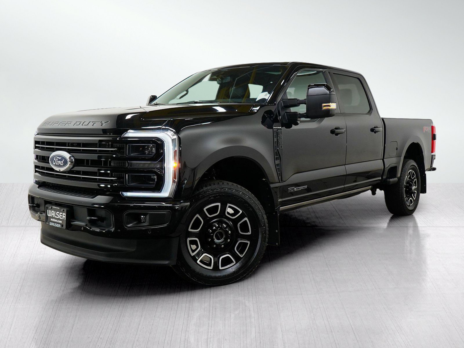 Used 2025 Ford F350 Platinum AWD/4WD image 1