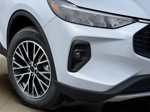 New 2025 Ford Escape SE image 45