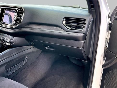 Used 2022 Dodge Durango GT RWD image 19