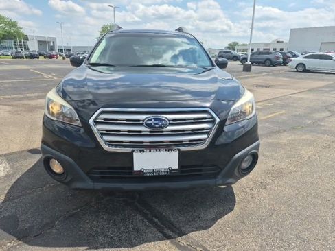 Used 2017 Subaru Outback 2.5i Premium w/ Popular Package #1 AWD/4WD image 3