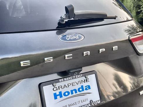 Used 2020 Ford Escape Titanium AWD/4WD image 8