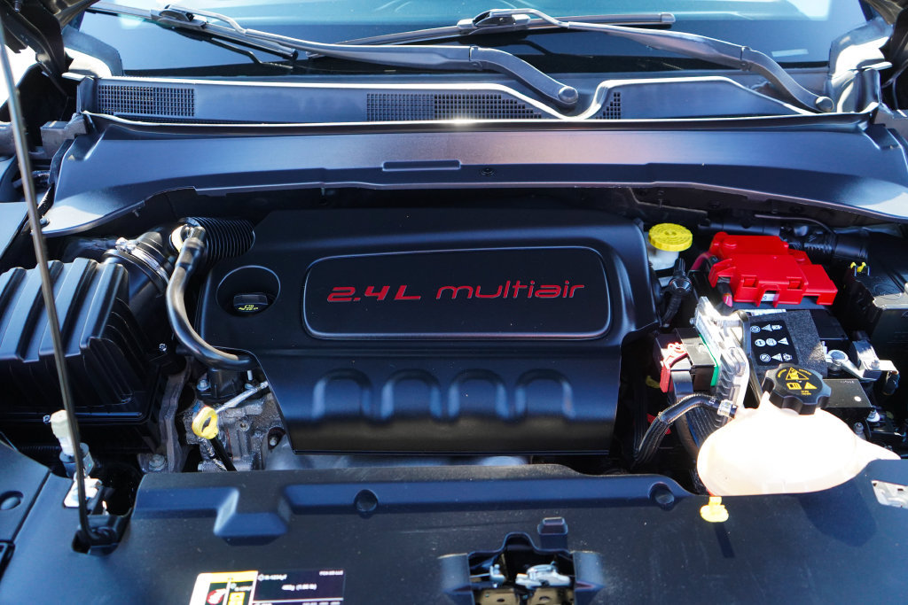 Used 2020 Jeep Compass Latitude FWD image 15