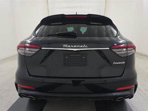 Used 2023 Maserati Levante Modena AWD/4WD image 5