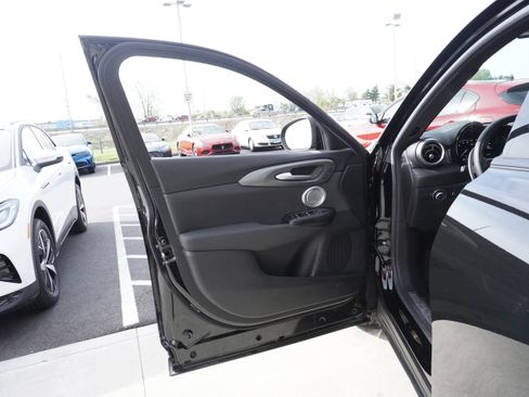 Used 2024 Alfa Romeo Tonale Veloce image 14