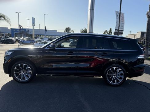 Used 2023 Lincoln Aviator Grand Touring w/ Elements Package Plus image 5
