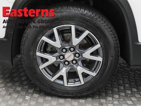 Used 2023 GMC Acadia SLT image 37