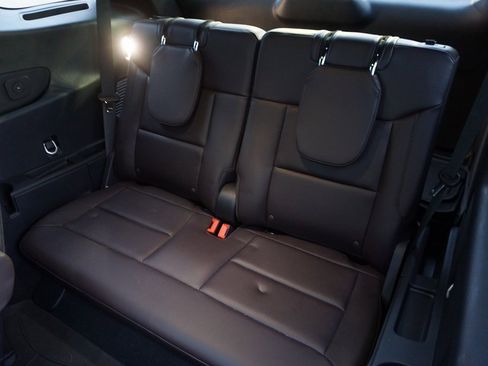 Used 2025 Ford Explorer Platinum w/ Ultimate Package image 13