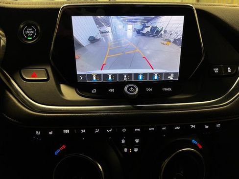 Used 2019 Chevrolet Blazer Premier w/ Sun and Wheels Package AWD/4WD image 11