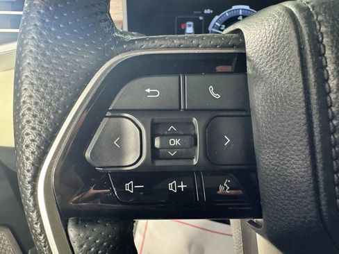 Used 2023 Toyota Sequoia Capstone AWD/4WD image 16