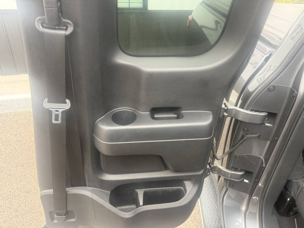 Used 2017 Nissan Titan SV RWD image 16
