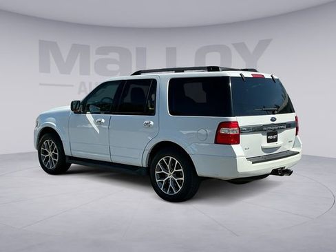 Used 2016 Ford Expedition XLT w/ Equipment Group 202A AWD/4WD image 3
