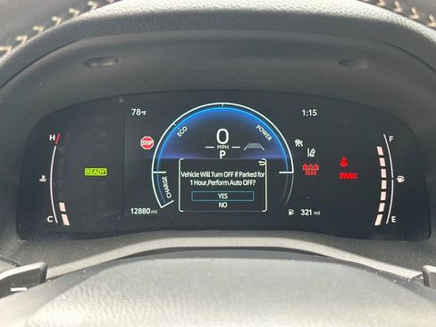 Used 2025 Toyota Camry SE FWD image 17