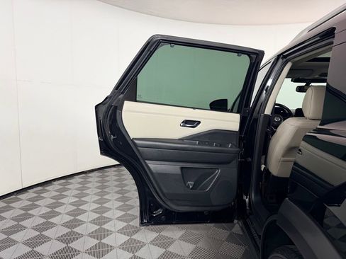 Used 2022 Nissan Pathfinder Platinum w/ Cargo Package FWD image 27