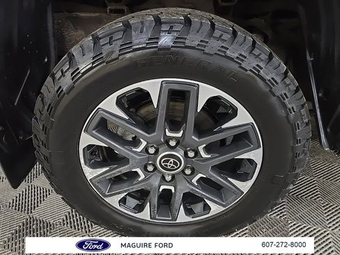 Used 2022 Toyota Tundra Limited image 17