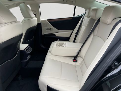 Certified 2025 Lexus ES 350 w/ Premium Package image 8