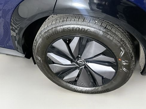 Used 2023 Nissan Ariya FWD image 11