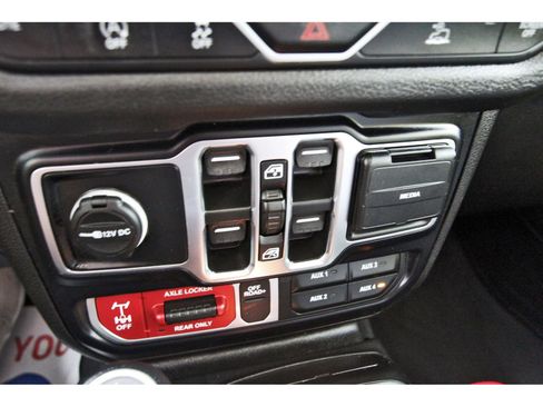 Used 2024 Jeep Wrangler Unlimited Sport AWD/4WD image 27