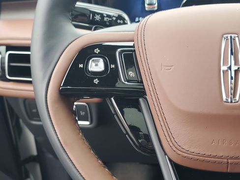 New 2026 Lincoln Aviator Reserve w/ Jet Appearance Package AWD/4WD image 15