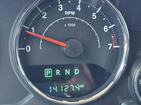 Used 2015 Jeep Wrangler Unlimited Rubicon w/ Connectivity Group image 19