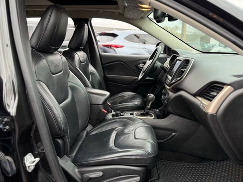 Used 2014 Jeep Cherokee Limited image 18