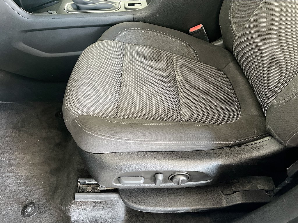 Used 2023 Chevrolet Traverse LT w/ Rear Camera Mirror Package AWD/4WD image 18