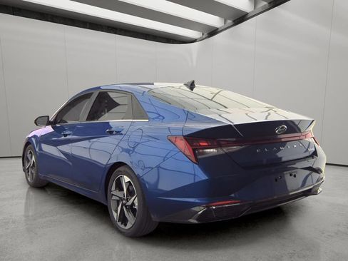 Used 2023 Hyundai Elantra Limited FWD image 2