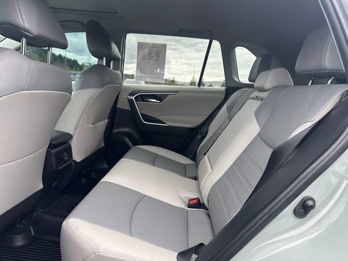Used 2022 Toyota RAV4 XLE Premium AWD/4WD image 14