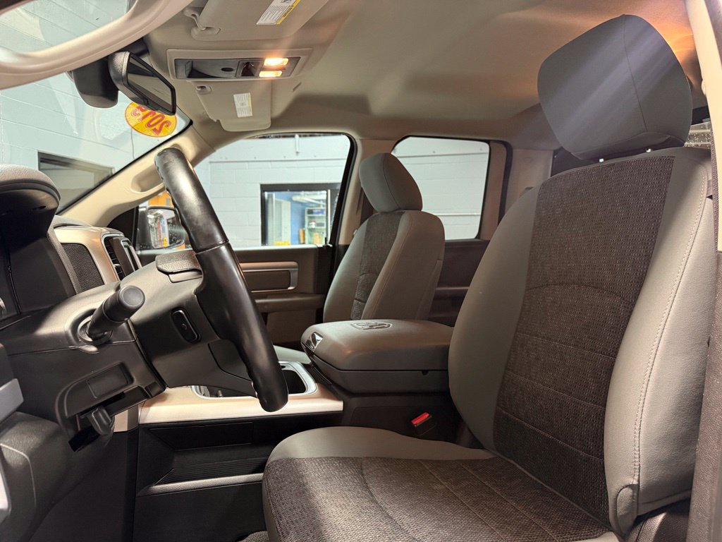 Used 2019 RAM 1500 Warlock AWD/4WD image 10
