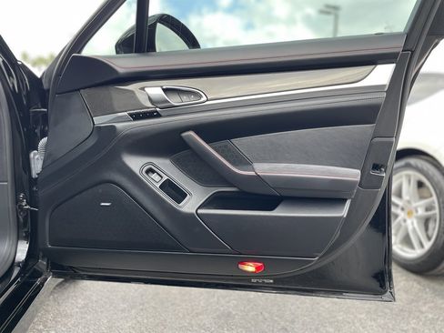 Used 2015 Porsche Panamera GTS image 41