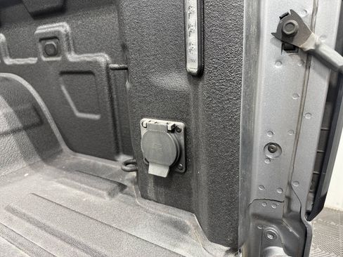 Used 2021 GMC Sierra 1500 AT4 AWD/4WD image 16