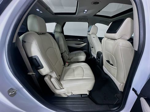 Used 2019 Buick Enclave Premium w/ Experience Buick Package FWD image 27