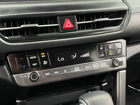 Certified 2024 Kia Seltos EX FWD image 27