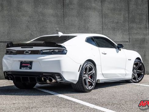 Used 2018 Chevrolet Camaro SS image 50