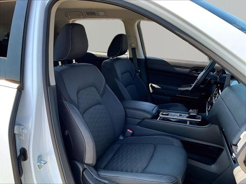 Certified 2026 Nissan Pathfinder SV AWD/4WD image 29