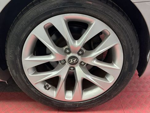 Used 2014 Hyundai Genesis 2.0T image 26