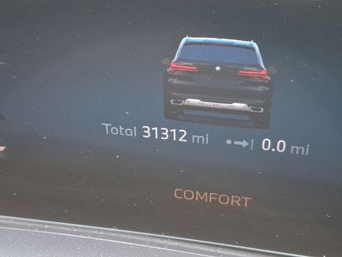 Used 2024 BMW X5 xDrive40i w/ Premium Package AWD/4WD image 17