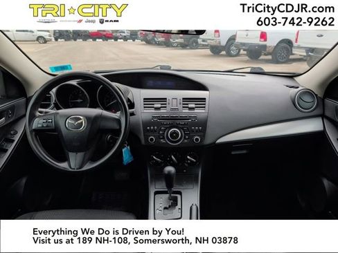 Used 2012 MAZDA MAZDA3 i Sport image 19