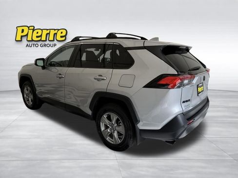 Used 2025 Toyota RAV4 XLE AWD/4WD image 2