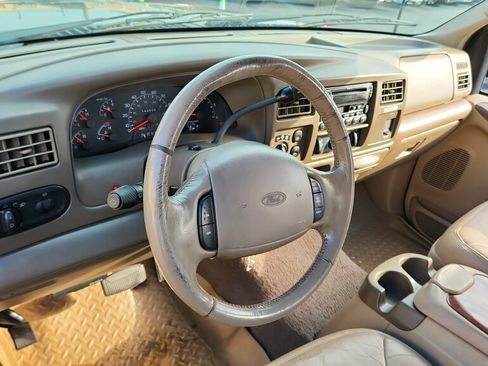 Used 2000 Ford Excursion Limited image 15