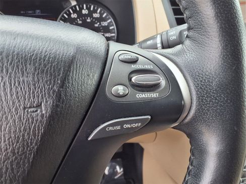 Used 2020 Nissan Pathfinder SL image 29