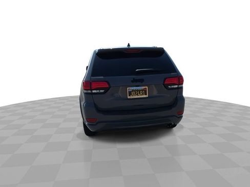 Used 2020 Jeep Grand Cherokee Altitude RWD image 7
