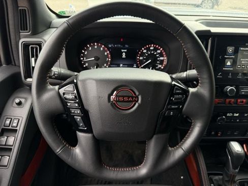 Used 2025 Nissan Frontier PRO-4X w/ Pro Convenience Package AWD/4WD image 14