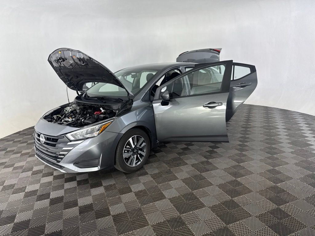 Used 2025 Nissan Versa SV FWD image 11