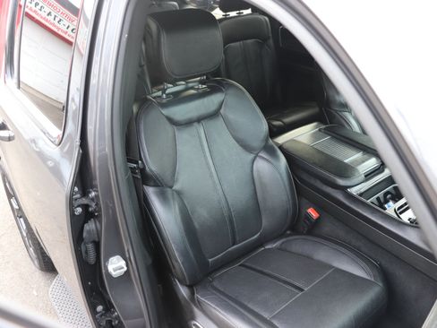 Used 2024 Jeep Wagoneer Series III image 16