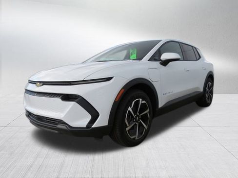 New 2026 Chevrolet Equinox EV LT image 4