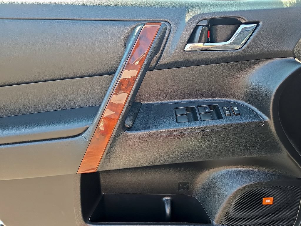 Used 2013 Toyota Highlander Limited AWD/4WD image 13